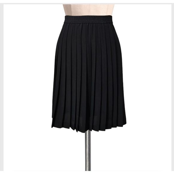 Evan Picone Dresses & Skirts - Vintage 80's 90's  EVAN PICONE Black Pleated Lightweight Skirt S